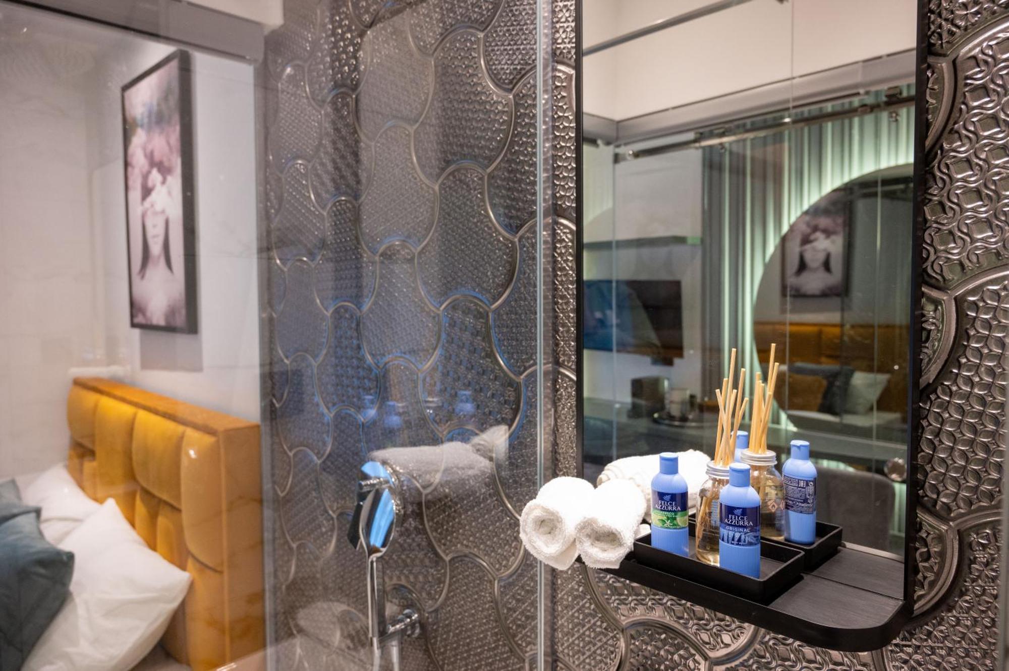 Natali Luxury Suites Belgrado Habitación foto
